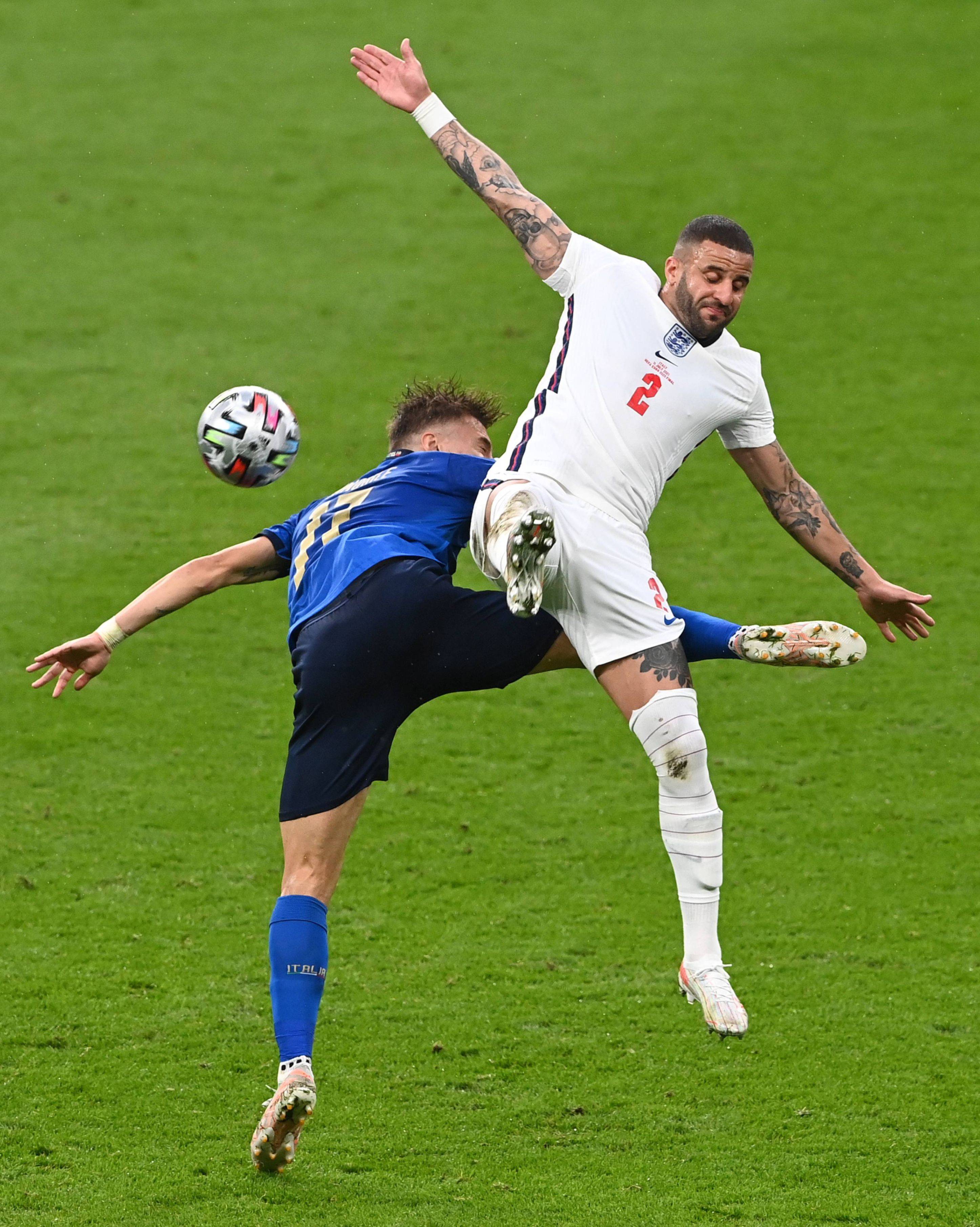 足球比赛引来无数热情球迷,促进体育健康发展,战绩斐然 足球比赛引来无数热情球迷,促进体育健康发展,战绩斐然