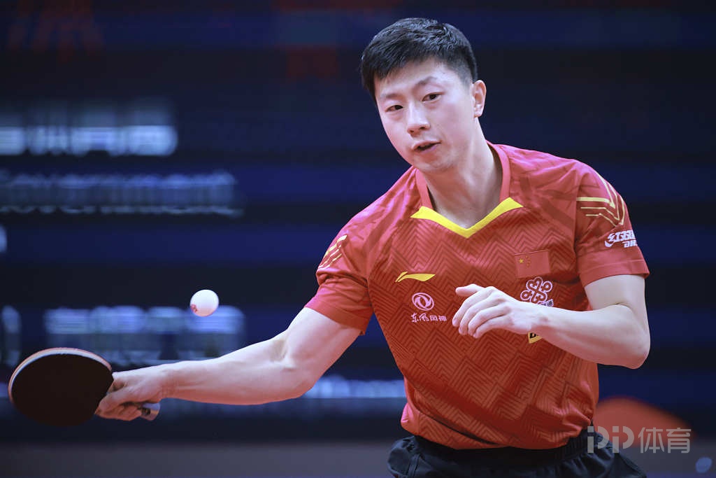 FLY绝杀HKA，Xiaohu拿下关键大龙焦点之战四强赛，锁定晋级资格