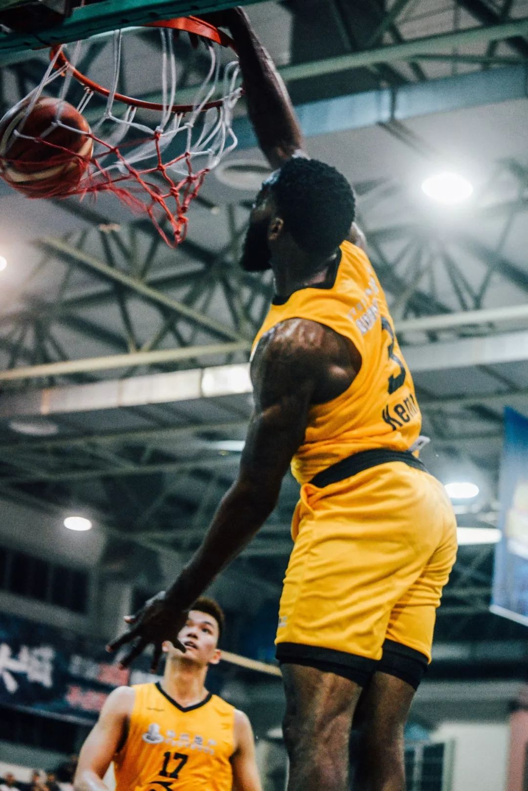 EDG轻取BLG,Deft团战一打五焦点之战八强赛,强势挺进下一轮 EDG轻取BLG,Deft团战一打五焦点之战八强赛,强势挺进下一轮