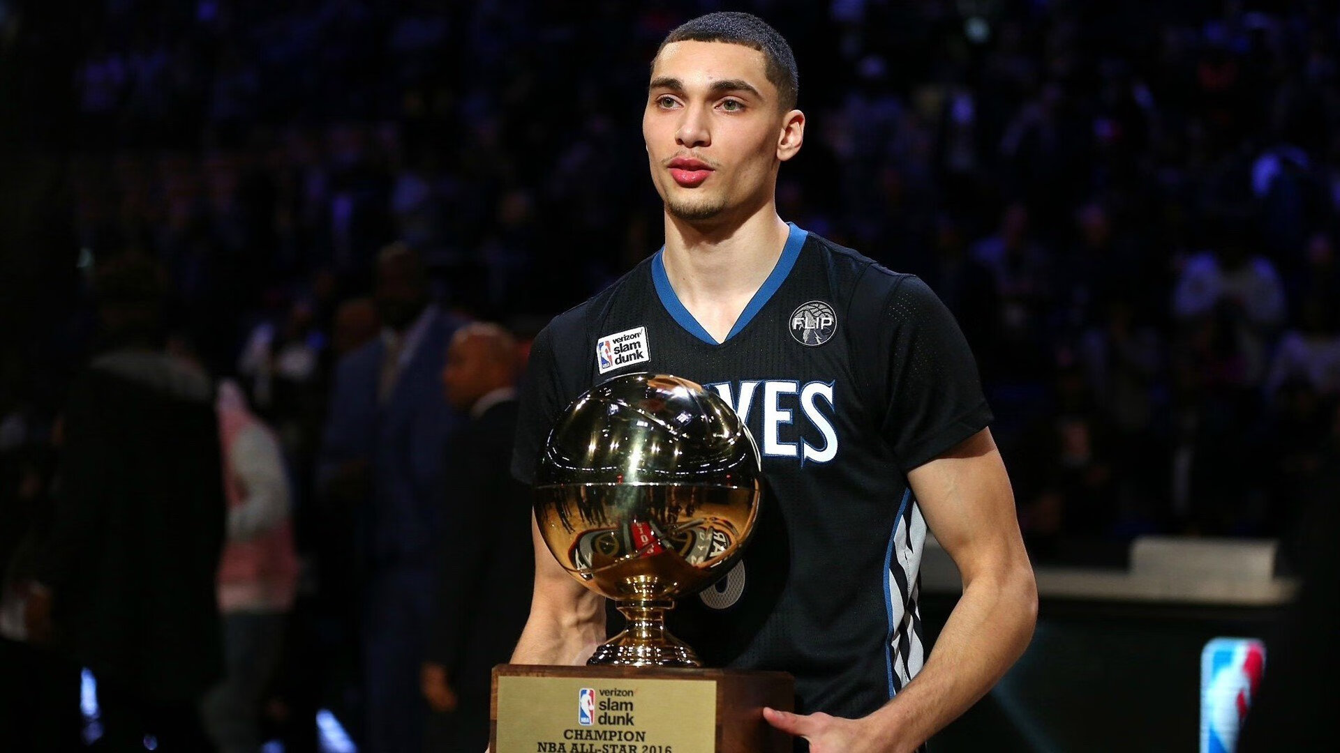 当个人英雄主义遭遇团队洪流,格列兹曼的孤胆与拜仁的碾压,现代足球的两种生存法则